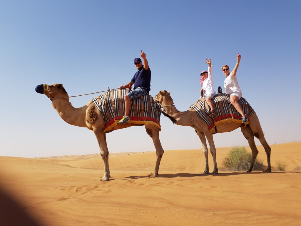 Kamelenrit woestijn Dubai
