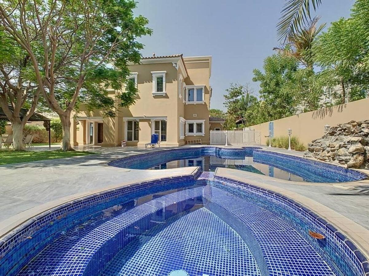 Luxe vakantiehuis, villa in de prachtige, rustige wijk Arabian Ranches, Dubai Luxe vakantiehuis, villa in de prachtige, rustige wijk Arabian Ranches, Dubai